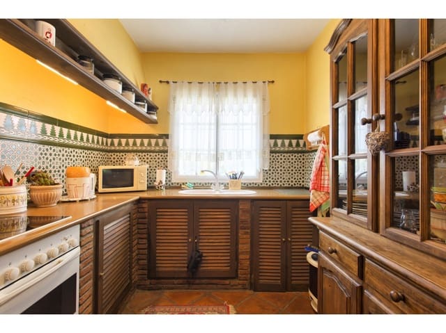 Casa de 3 habitaciones en Benahavís en venta - 375.000 € (Ref: 9682261)