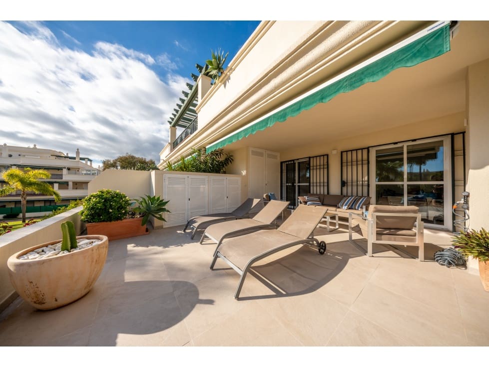 2 makuuhuone Huoneisto myytävänä paikassa Marbella - 630 000 € (Ref: 9685918)