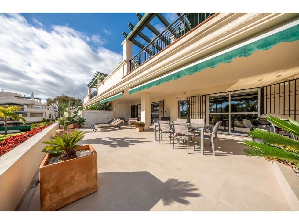 2 makuuhuone Huoneisto myytävänä paikassa Marbella - 630 000 € (Ref: 9685918)