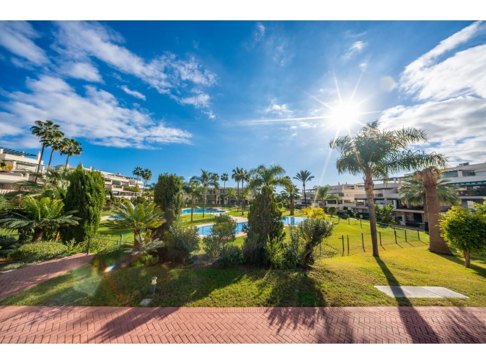 2 makuuhuone Huoneisto myytävänä paikassa Marbella - 630 000 € (Ref: 9685918)