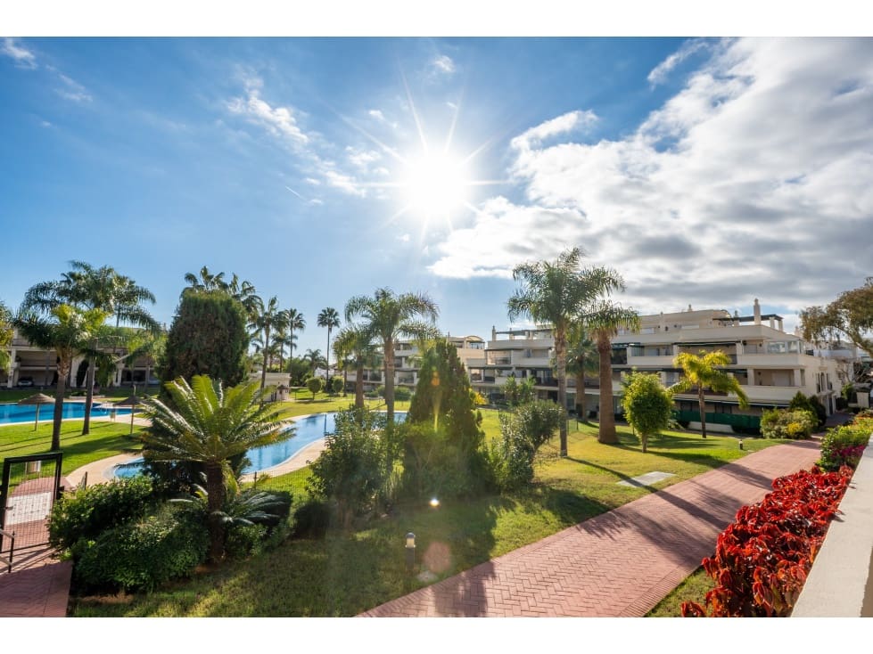 2 makuuhuone Huoneisto myytävänä paikassa Marbella - 630 000 € (Ref: 9685918)