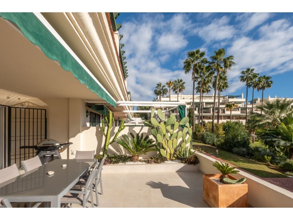 2 makuuhuone Huoneisto myytävänä paikassa Marbella - 630 000 € (Ref: 9685918)