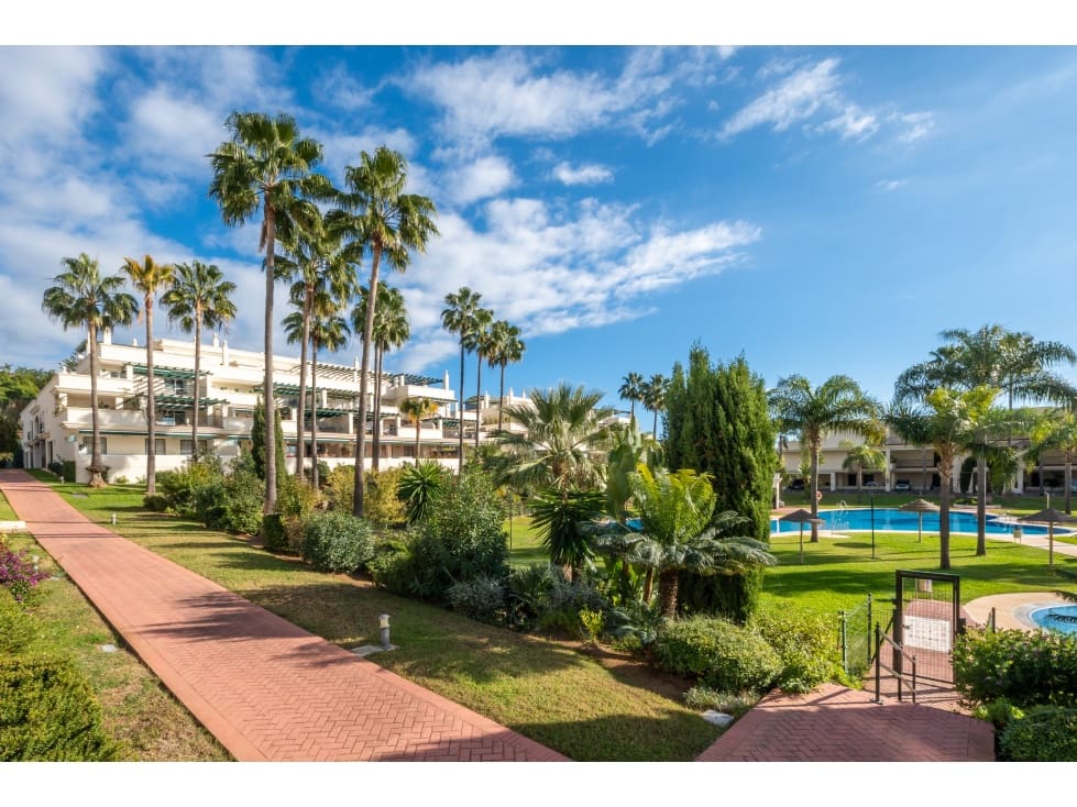 2 makuuhuone Huoneisto myytävänä paikassa Marbella - 630 000 € (Ref: 9685918)