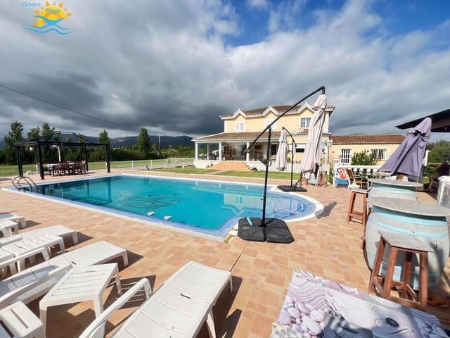4 sypialnia Willa na sprzedaż w La Vega - Marenyet, Cullera z basenem garażem - 1 950 000 € (Ref: 9117225)