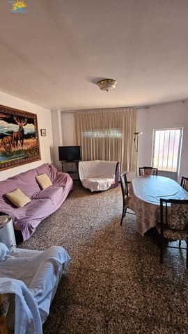 4 bedroom Villa for sale in Valencia city with garage - € 100,000 (Ref: 9117251)