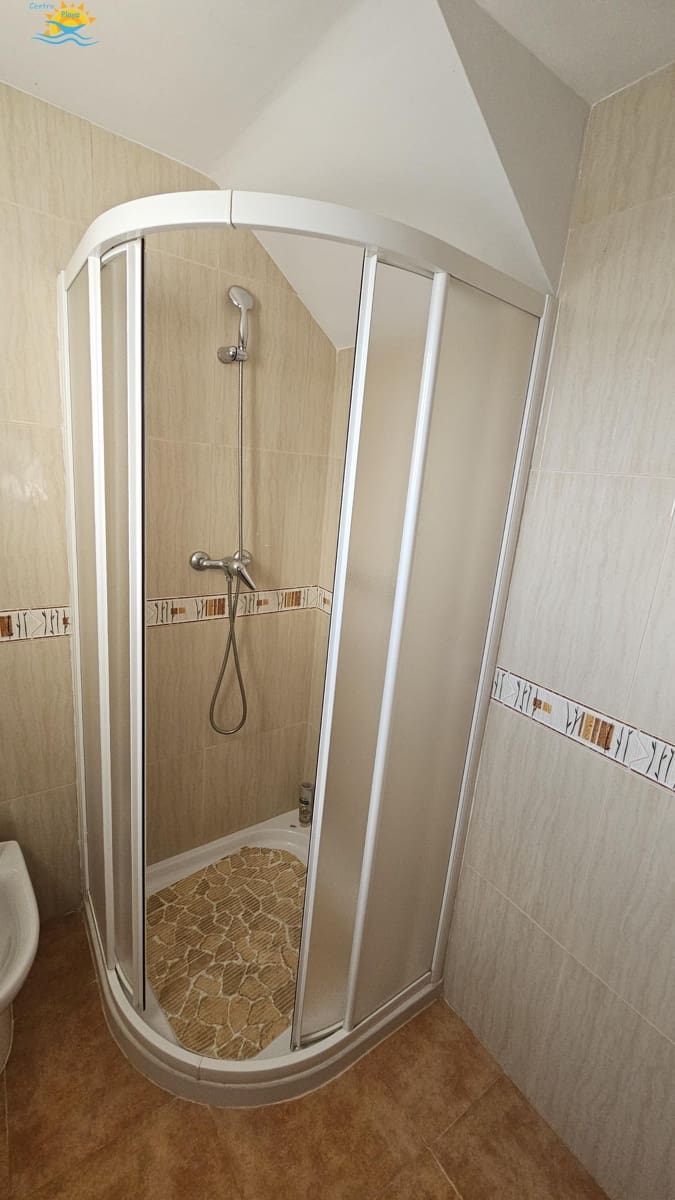 4 bedroom Villa for sale in Valencia city with garage - € 100,000 (Ref: 9117251)