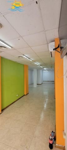 Commercieel te huur in Safranar, Valencia stad - € 699 (Ref: 9117264)