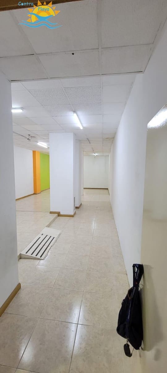 Kommersiell til leie i Valencia by - € 699 (Ref: 9117264)