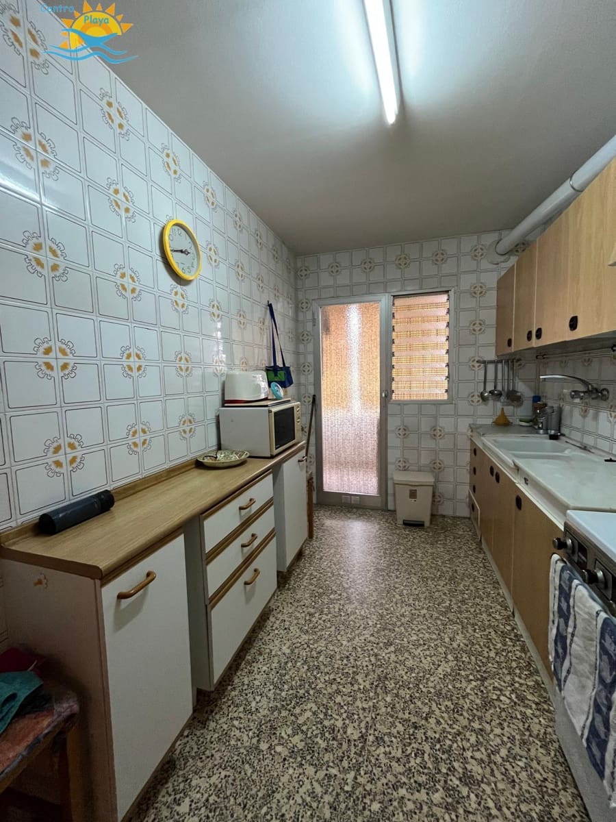 4 slaapkamer Flat te koop in Oropesa  - € 120.000 (Ref: 9386932)