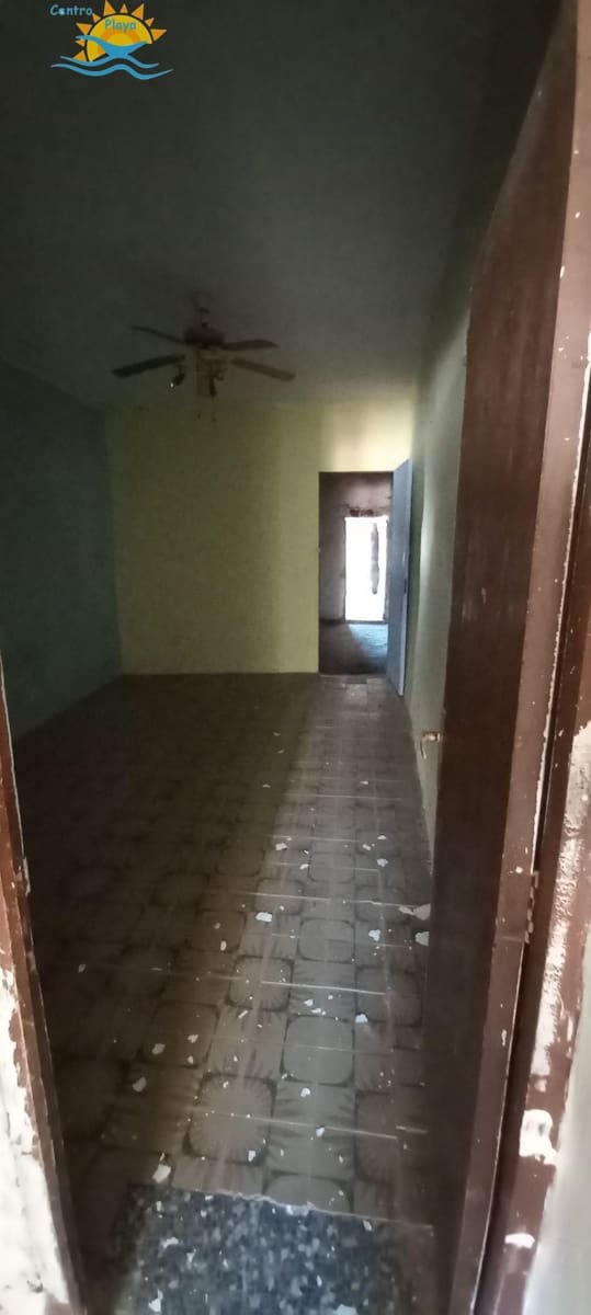 6 soveværelse Byhus til salg i Cabanes - € 45.000 (Ref: 9395535)