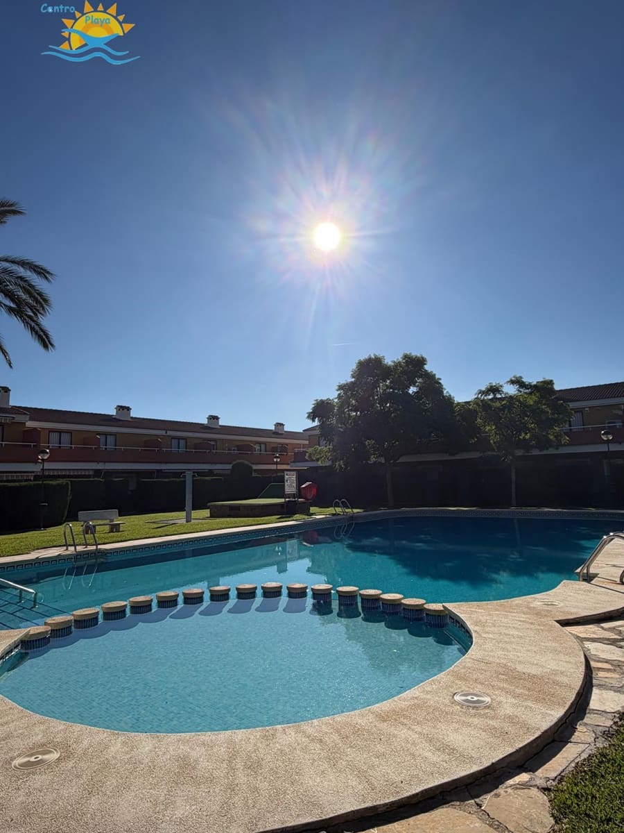 3 slaapkamer Bungalow te koop in Denia met zwembad - € 280.000 (Ref: 9424169)