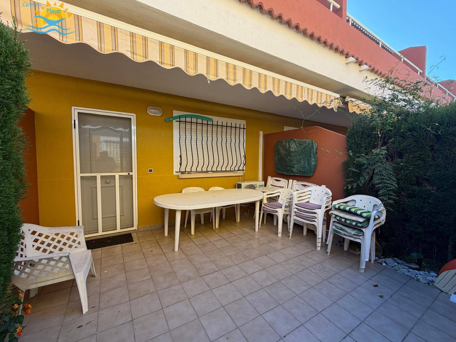 3 slaapkamer Bungalow te koop in Denia met zwembad - € 280.000 (Ref: 9424169)
