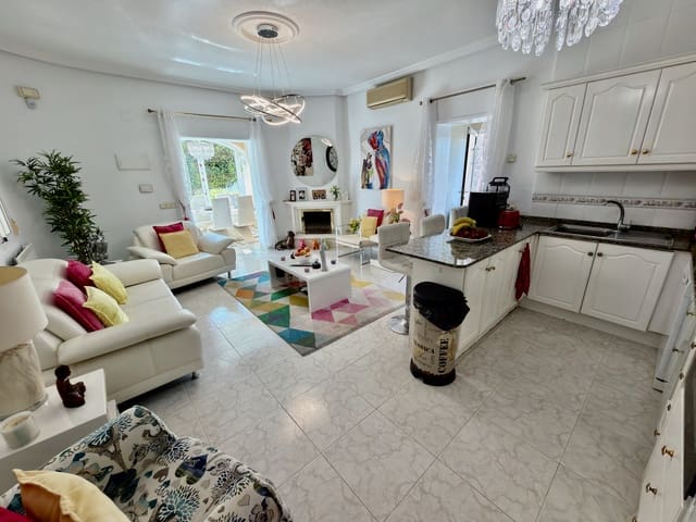 4 Zimmer Villa zu verkaufen in Doña Pepa, Rojales mit Pool - 575.000 € (Ref: 10016295)