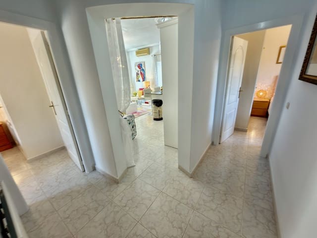 4 Zimmer Villa zu verkaufen in Doña Pepa, Rojales mit Pool - 575.000 € (Ref: 10016295)