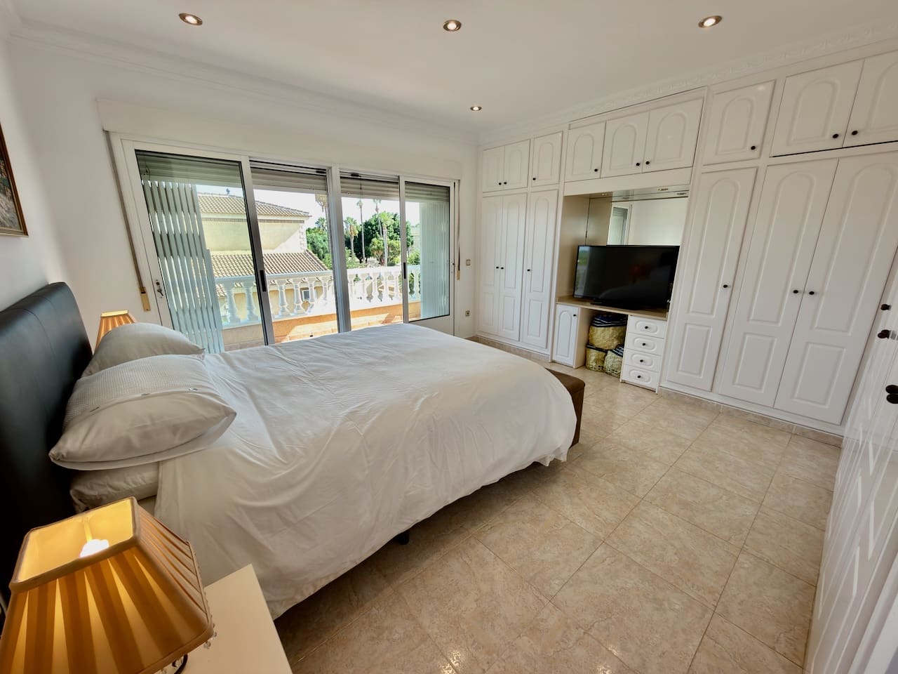 4 Zimmer Villa zu verkaufen in Dona Pepa mit Pool - 575.000 € (Ref: 10016295)