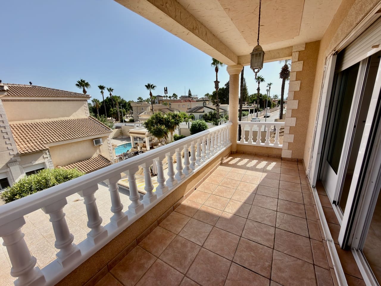 4 Zimmer Villa zu verkaufen in Dona Pepa mit Pool - 575.000 € (Ref: 10016295)