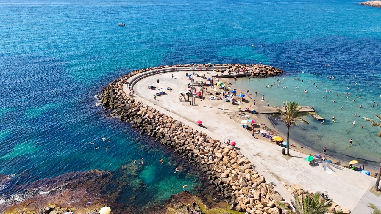 2 soverom Leilighet til salgs i Torrevieja med garasje - € 259 000 (Ref: 10019656)