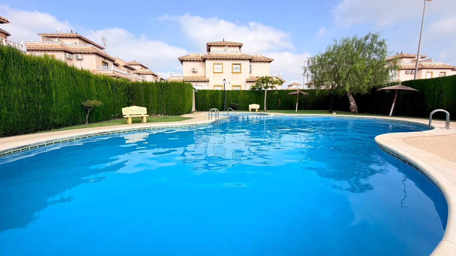 2 Zimmer Doppelhaus zu verkaufen in Cabo Roig mit Pool - 239.000 € (Ref: 10019756)