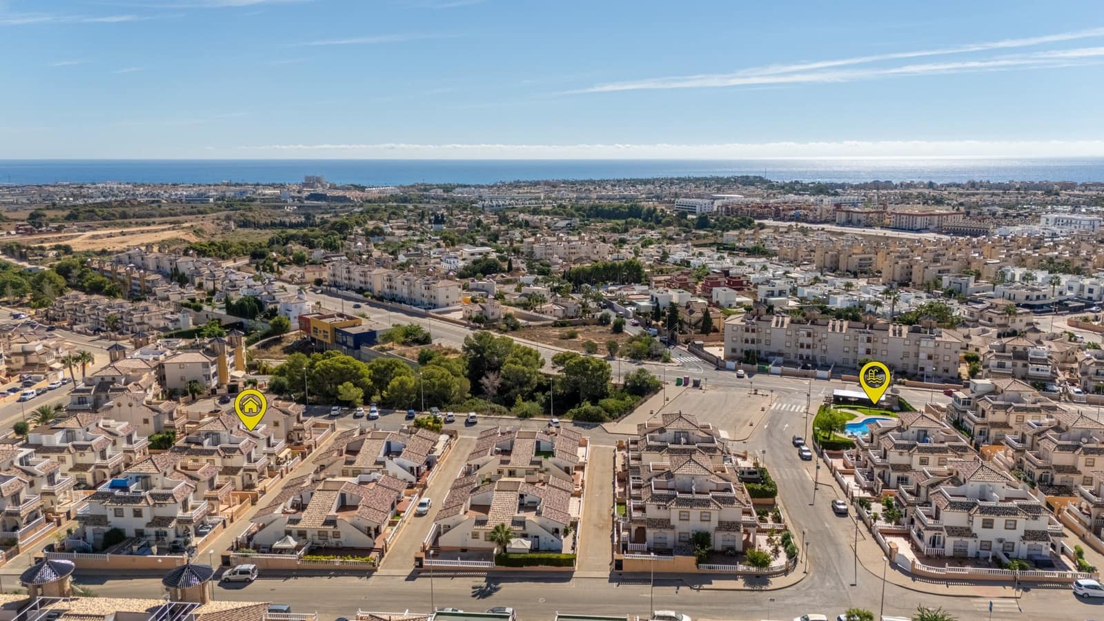 2 Zimmer Doppelhaus zu verkaufen in Cabo Roig mit Pool - 239.000 € (Ref: 10019756)