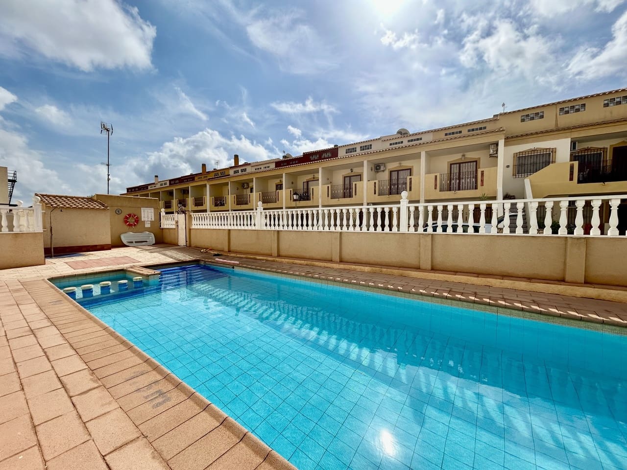 3 slaapkamer Appartement te koop in La Zenia met zwembad garage - € 195.000 (Ref: 10021675)
