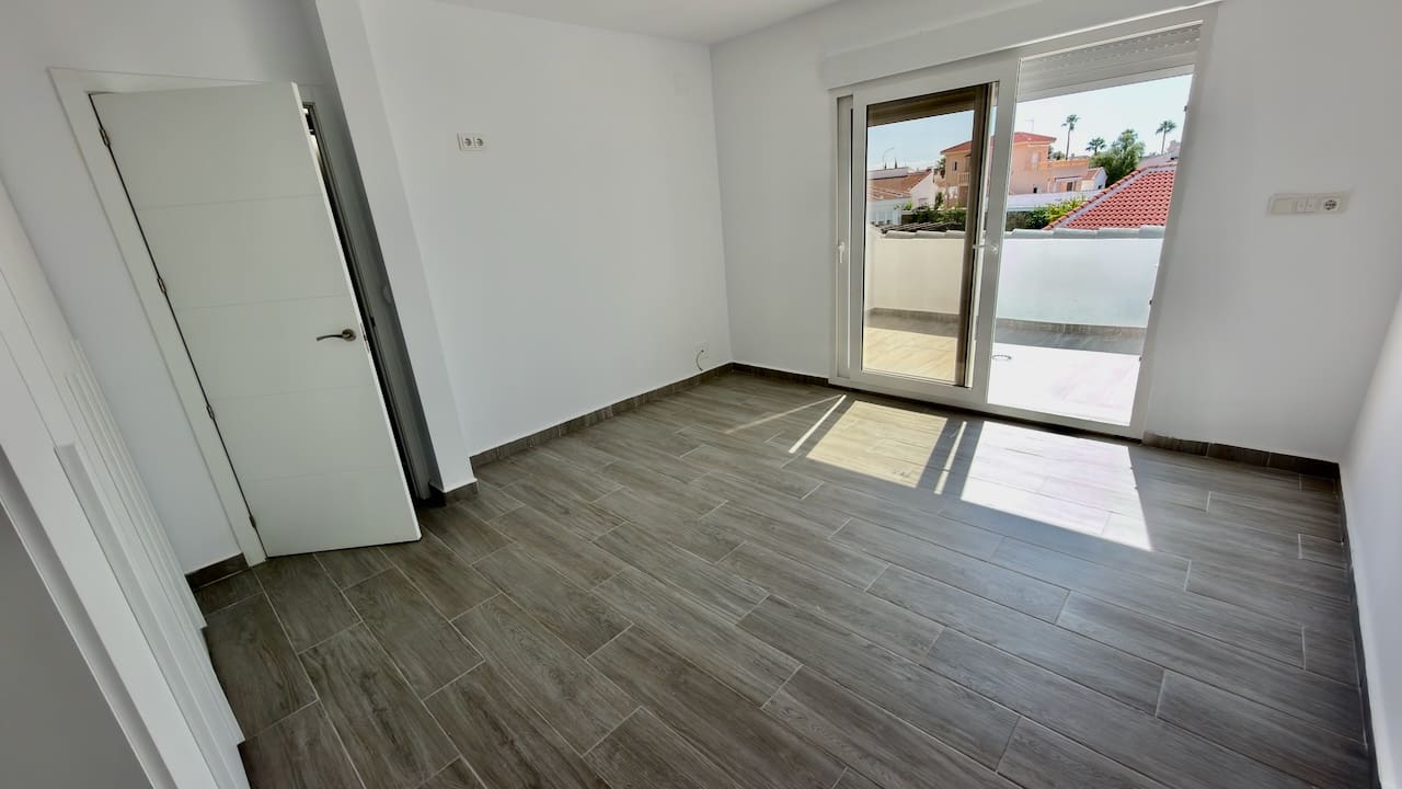4 sypialnia Willa na sprzedaż w Ciudad Quesada z basenem - 650 000 € (Ref: 10022898)