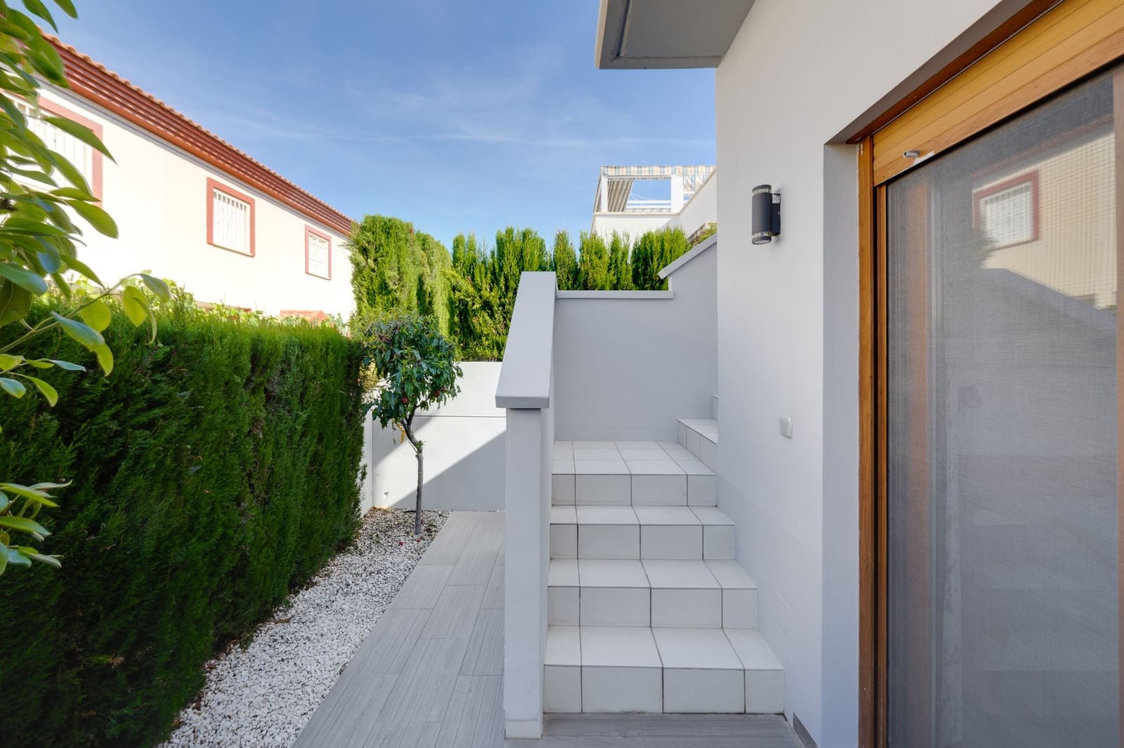 3 slaapkamer Villa te koop in Dona Pepa met zwembad garage - € 585.000 (Ref: 10022899)