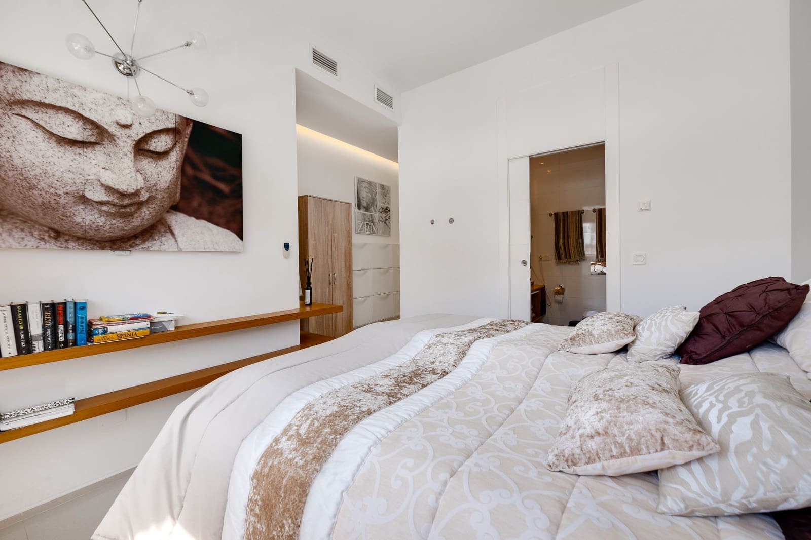 3 slaapkamer Villa te koop in Dona Pepa met zwembad garage - € 585.000 (Ref: 10022899)