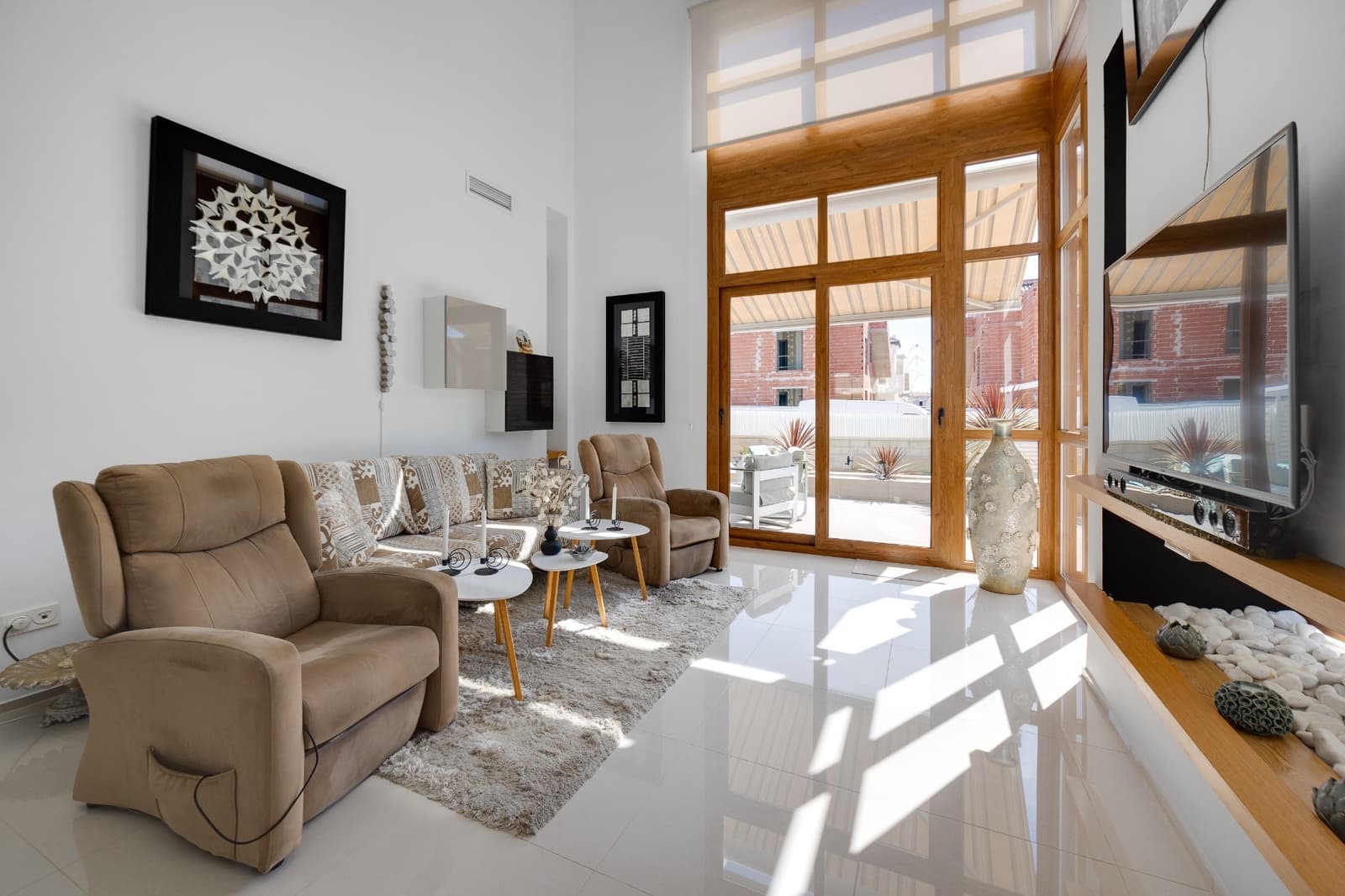 3 slaapkamer Villa te koop in Dona Pepa met zwembad garage - € 585.000 (Ref: 10022899)
