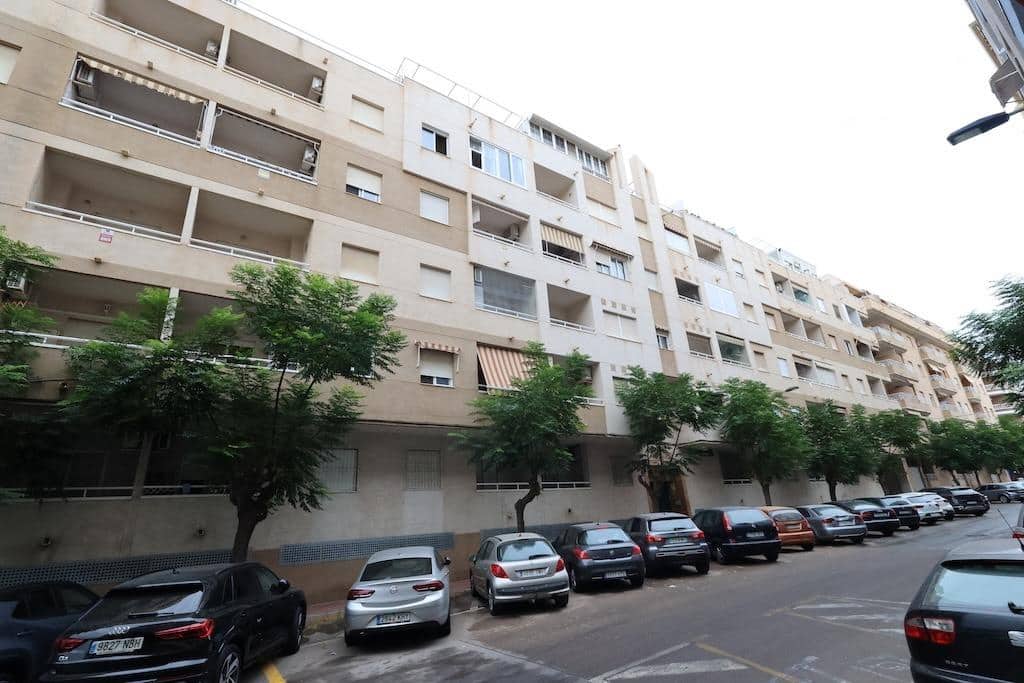2 bedroom Apartment for sale in Torrevieja with pool - € 142,000 (Ref: 10043449)