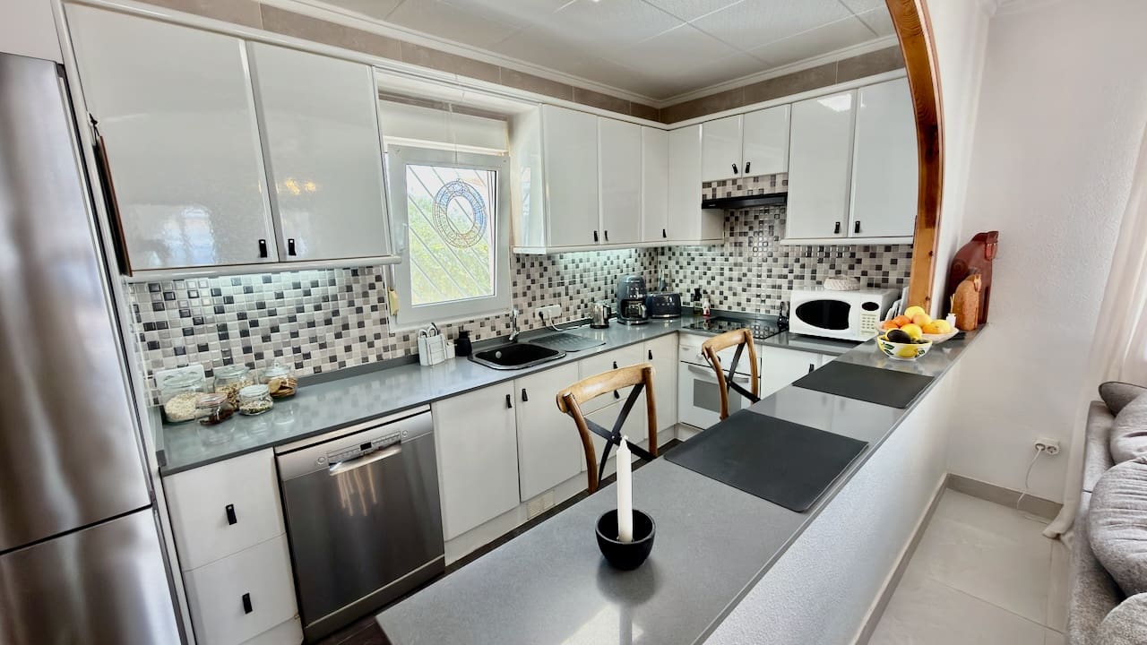 3 sypialnia Willa na sprzedaż w San Luis z basenem - 399 900 € (Ref: 10057552)