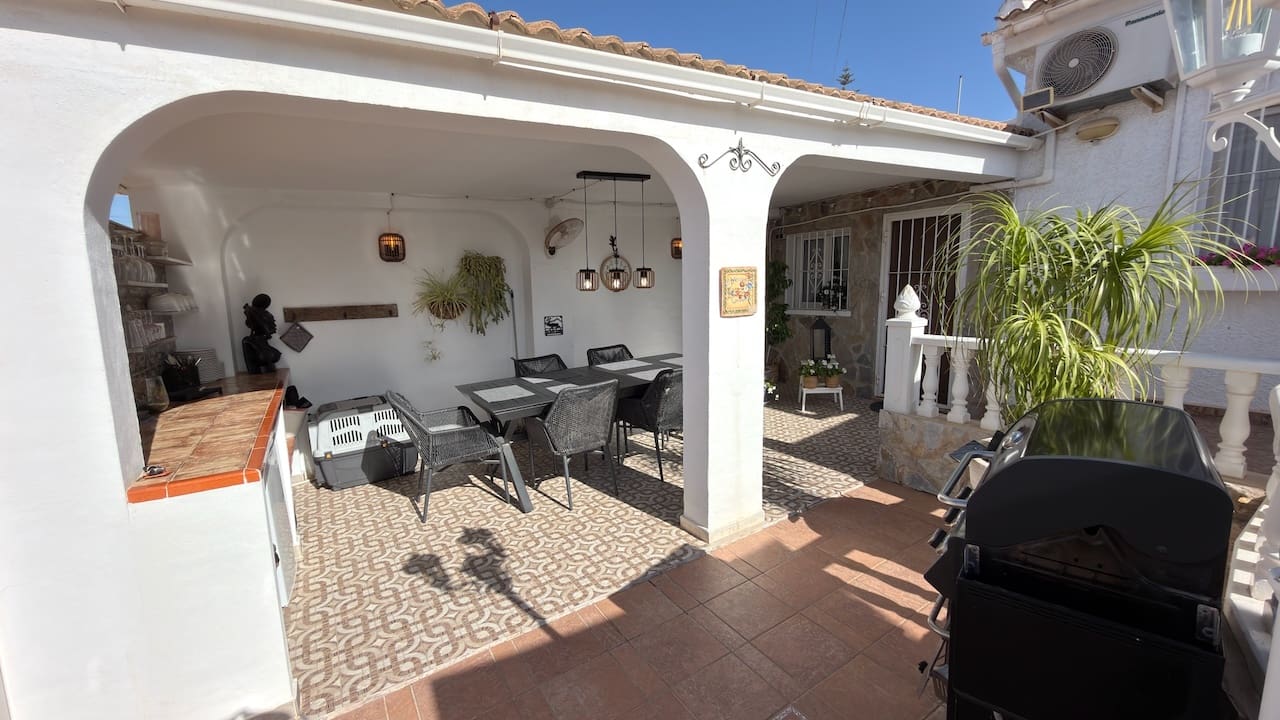 3 sypialnia Willa na sprzedaż w San Luis z basenem - 399 900 € (Ref: 10057552)