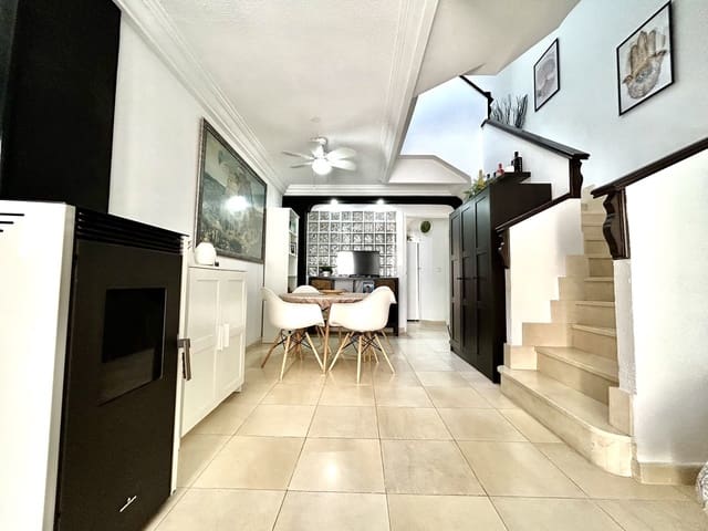 4 quarto Casa em Banda para venda em Heredades, Almoradí com piscina garagem - 230 000 € (Ref: 10062700)