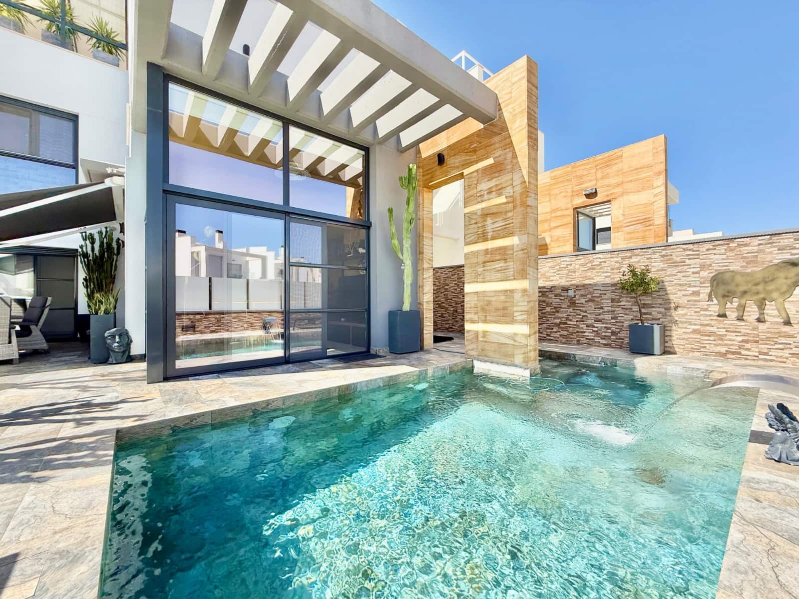 3 slaapkamer Villa te koop in Cabo Roig met zwembad garage - € 570.000 (Ref: 10081650)