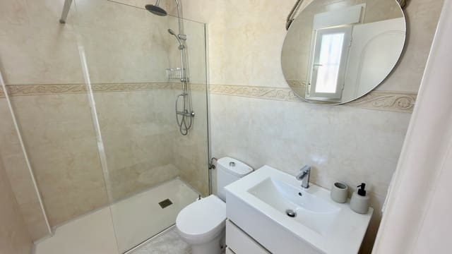 Chalet de 3 habitaciones en Ciudad Quesada, Rojales en venta con piscina - 325.000 € (Ref: 10091629)