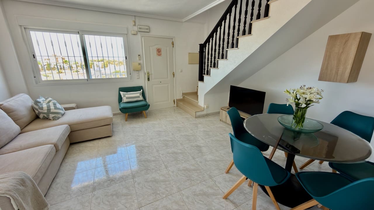 3 makuuhuone Huvila myytävänä paikassa Ciudad Quesada mukana uima-altaan - 325 000 € (Ref: 10091629)