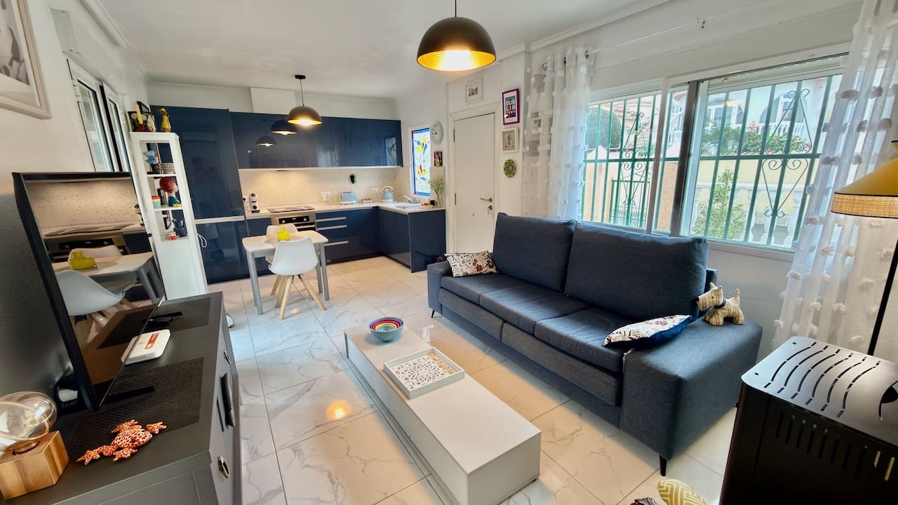 Chalet de 2 habitaciones en Ciudad Quesada en venta con piscina - 220.000 € (Ref: 10091632)