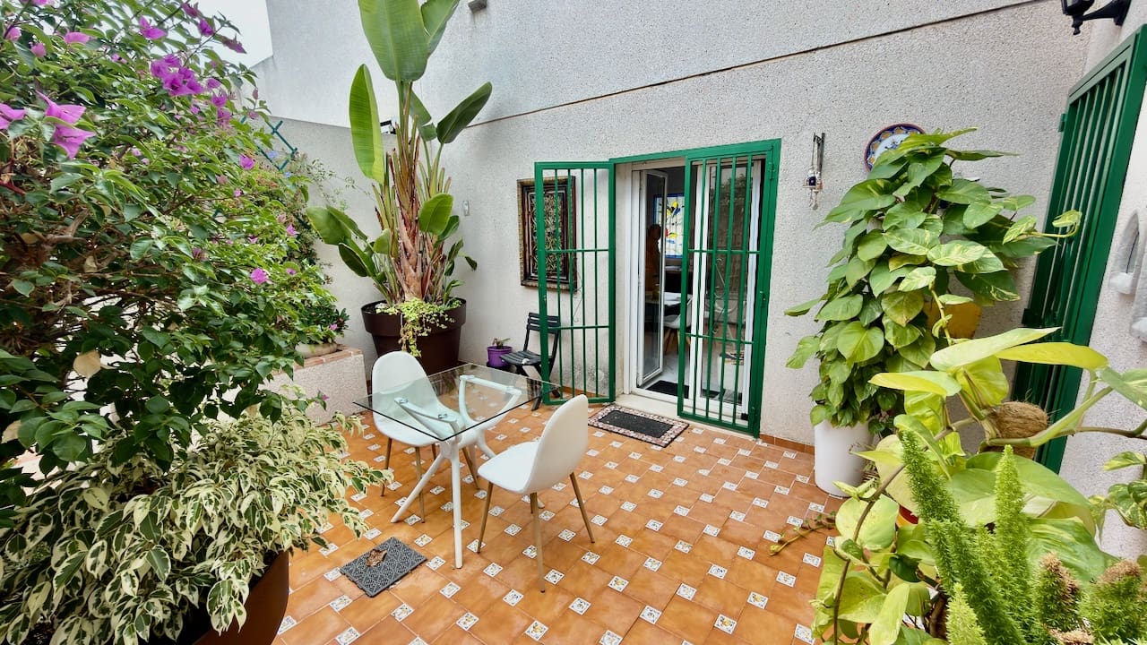 Chalet de 2 habitaciones en Ciudad Quesada en venta con piscina - 220.000 € (Ref: 10091632)