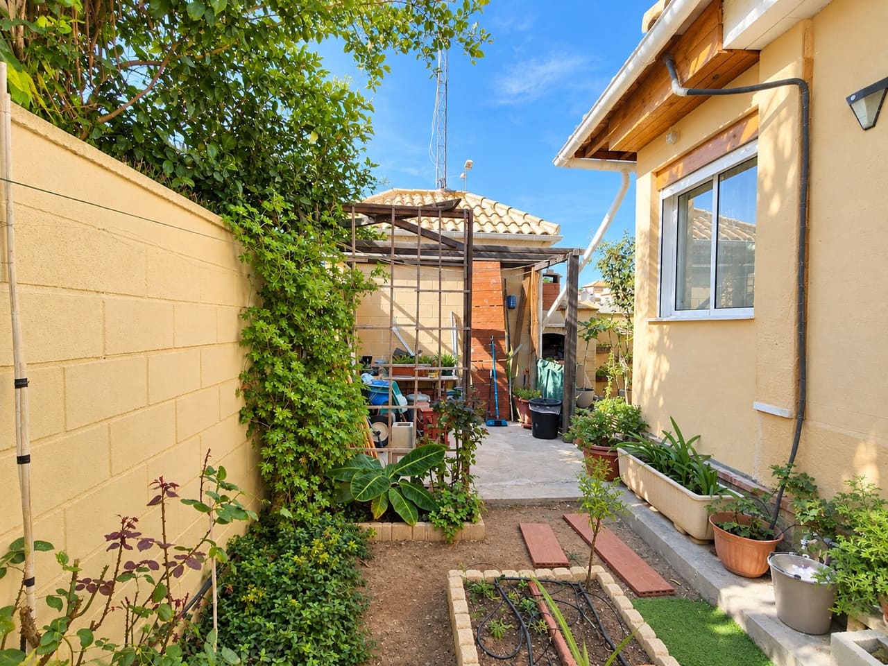 4 Zimmer Haus zu verkaufen in Ciudad Quesada mit Pool - 249.995 € (Ref: 10098595)