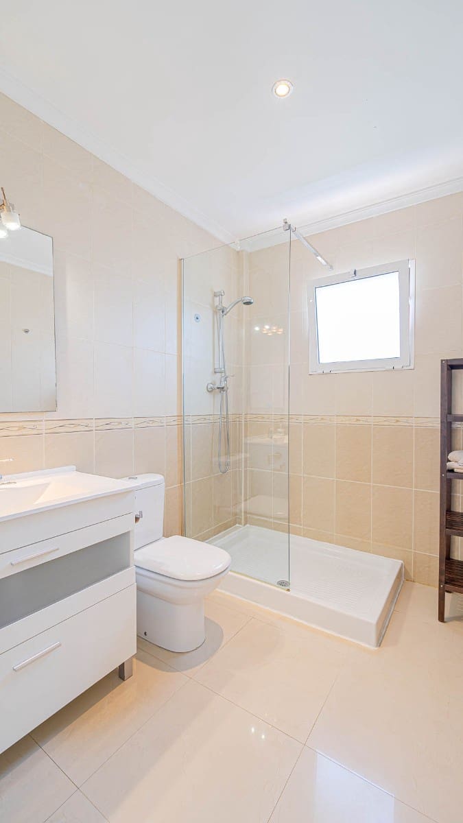 5 sypialnia Willa na sprzedaż w Miasto Alicante / Alacant z basenem garażem - 490 000 € (Ref: 10099078)
