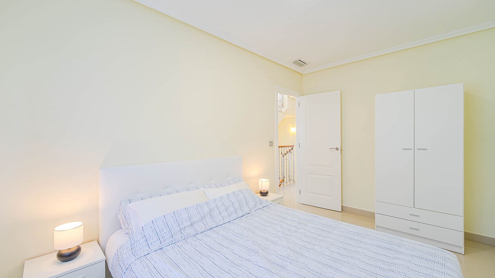 5 sypialnia Willa na sprzedaż w Miasto Alicante / Alacant z basenem garażem - 490 000 € (Ref: 10099078)