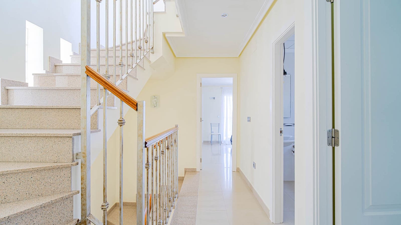 5 sypialnia Willa na sprzedaż w Miasto Alicante / Alacant z basenem garażem - 490 000 € (Ref: 10099078)