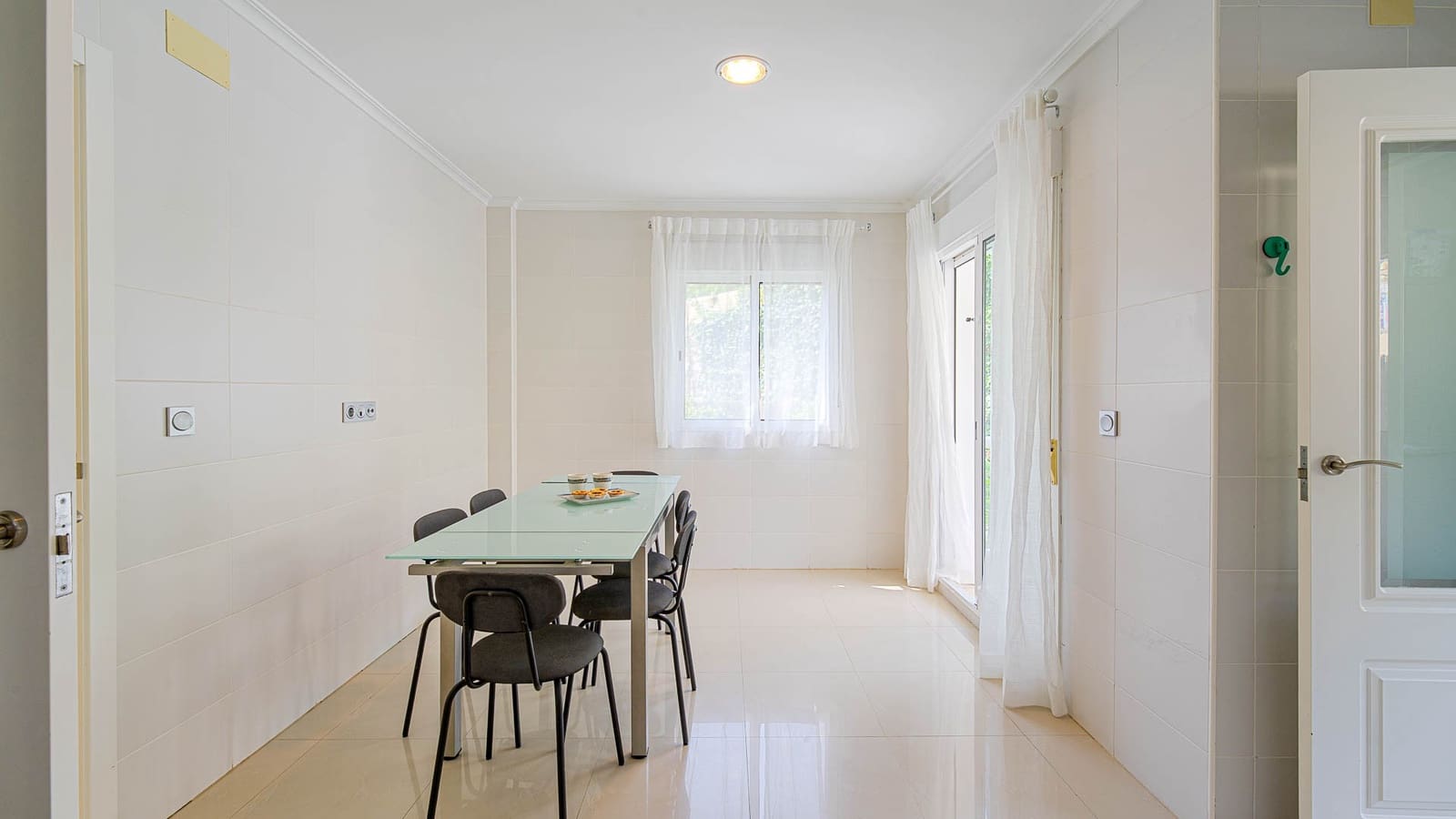 5 sypialnia Willa na sprzedaż w Miasto Alicante / Alacant z basenem garażem - 490 000 € (Ref: 10099078)