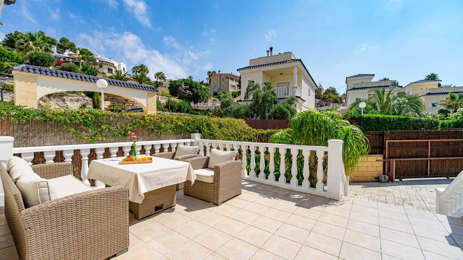5 sypialnia Willa na sprzedaż w Miasto Alicante / Alacant z basenem garażem - 490 000 € (Ref: 10099078)