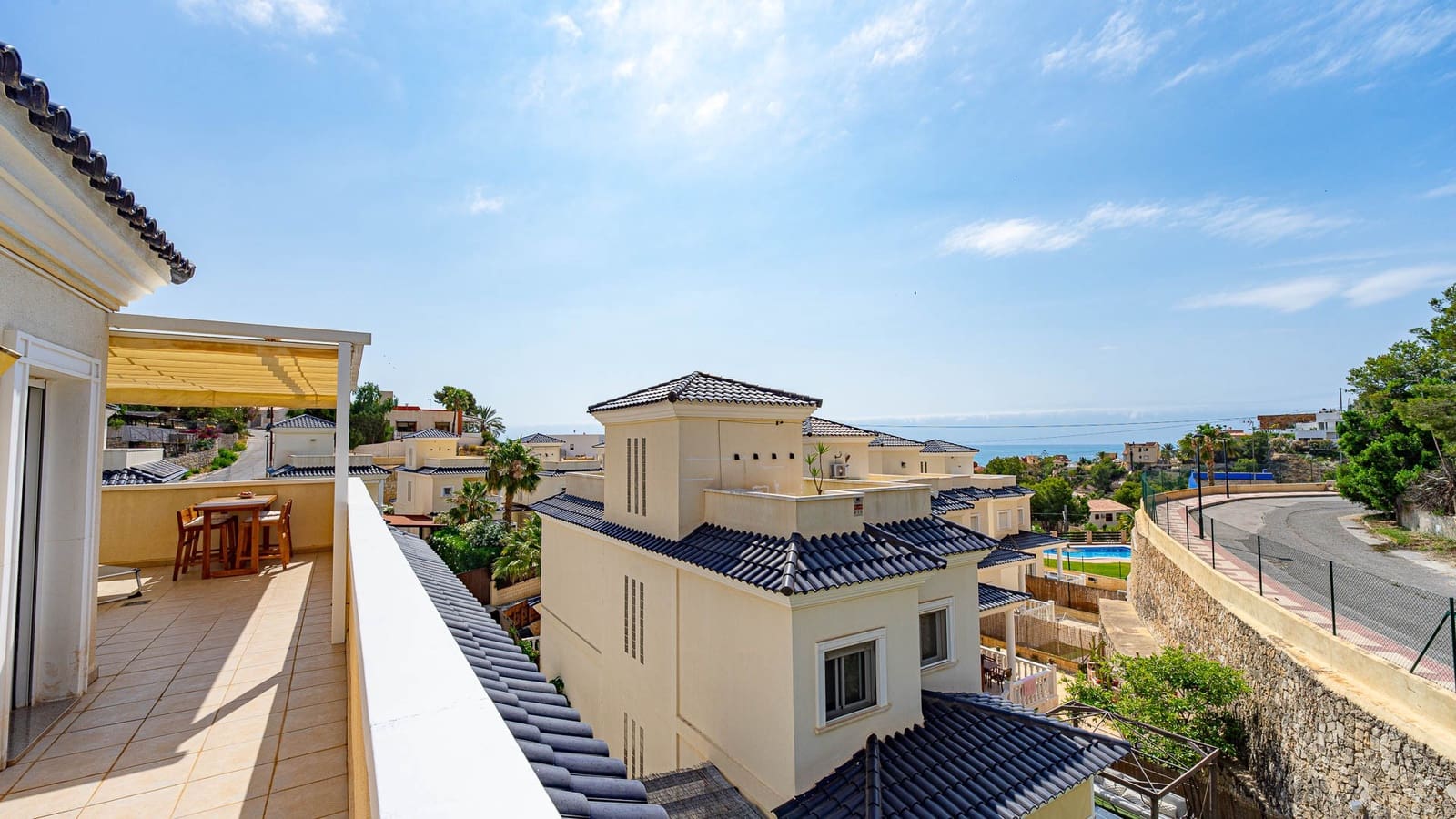 5 sypialnia Willa na sprzedaż w Miasto Alicante / Alacant z basenem garażem - 490 000 € (Ref: 10099078)