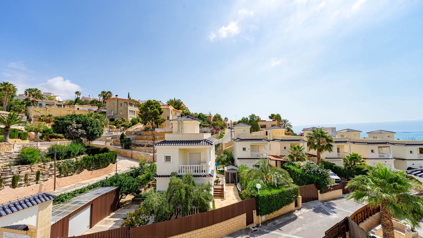 5 sypialnia Willa na sprzedaż w Miasto Alicante / Alacant z basenem garażem - 490 000 € (Ref: 10099078)