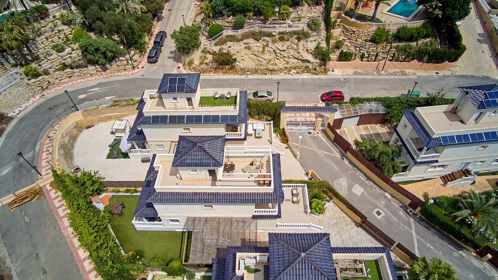 5 sypialnia Willa na sprzedaż w Miasto Alicante / Alacant z basenem garażem - 490 000 € (Ref: 10099078)