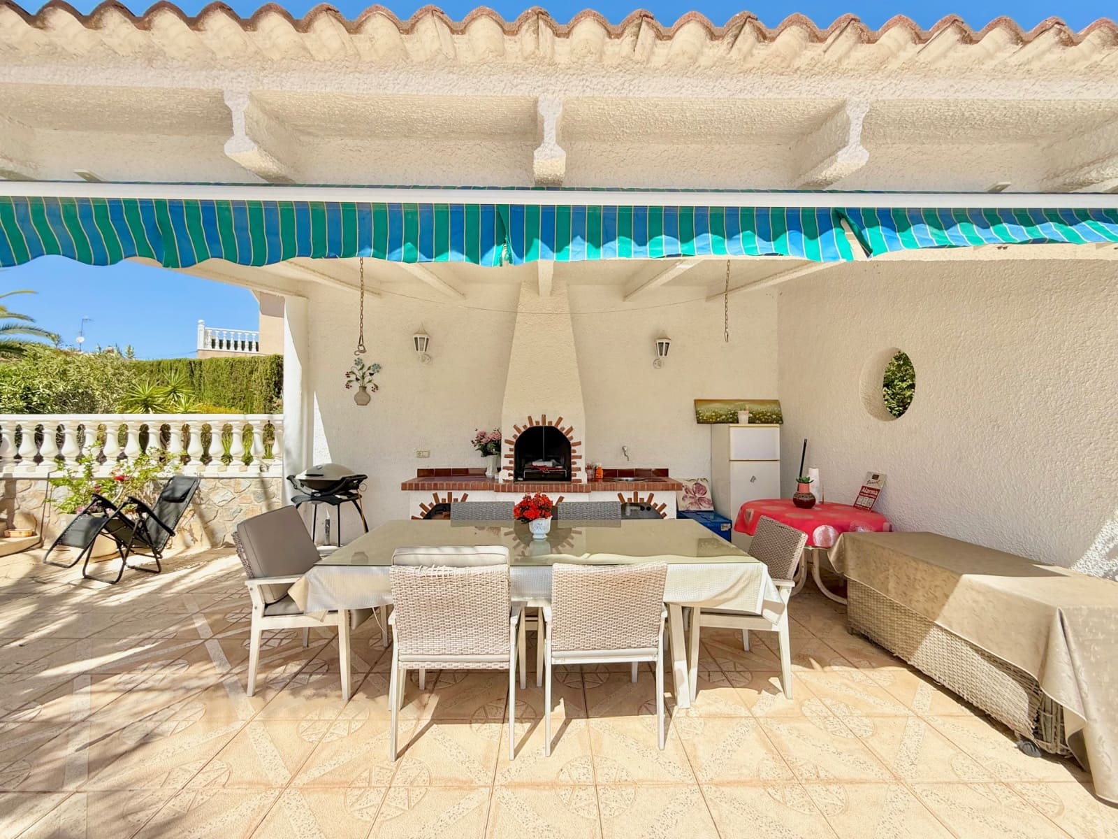 4 sypialnia Willa na sprzedaż w Ciudad Quesada z basenem garażem - 690 000 € (Ref: 10099378)