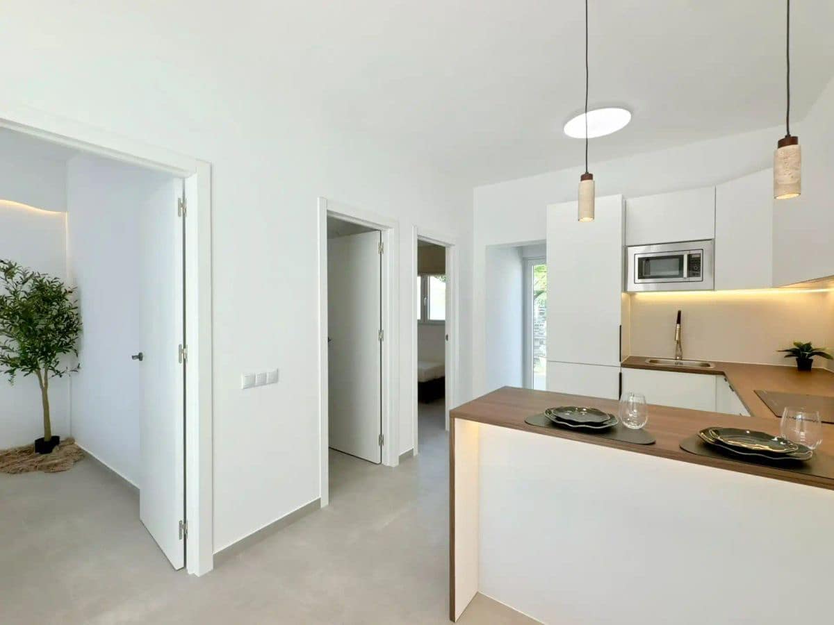 2 soveværelse Lejlighed til salg i El Chaparral med swimmingpool - € 160.000 (Ref: 10102992)