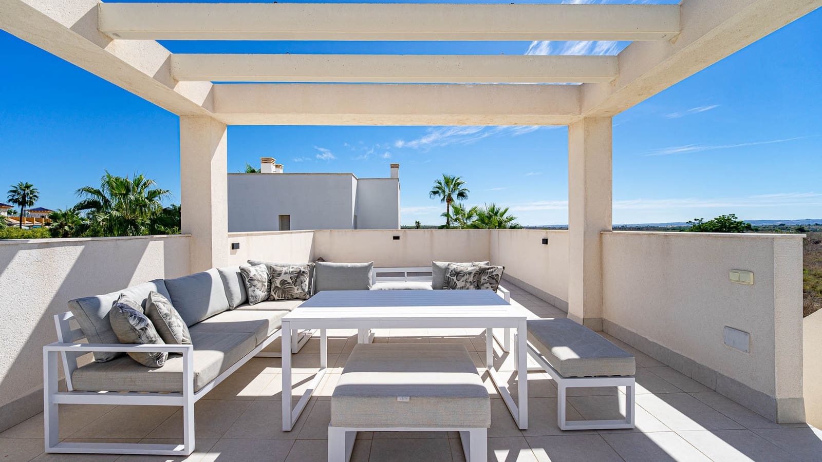 3 soverom Villa til salgs i Dona Pepa med svømmebasseng garasje - € 835 000 (Ref: 10104365)