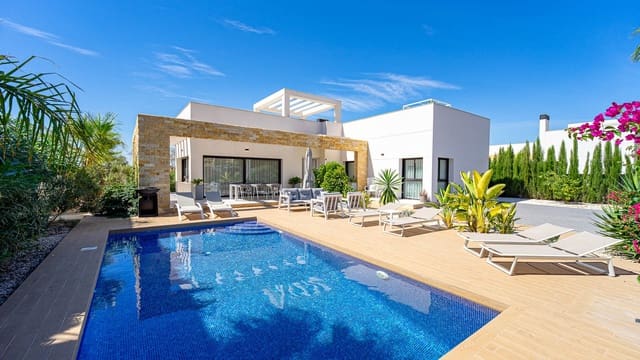 3 soverom Villa til salgs i Doña Pepa, Rojales med svømmebasseng garasje - € 835 000 (Ref: 10104365)
